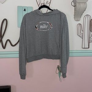 NIKE Cropped Hoodie